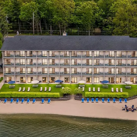 Beachfront Hotel Houghton Lake